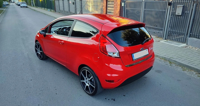 Ford Fiesta cena 24800 przebieg: 144630, rok produkcji 2016 z Warszawa małe 529